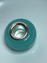Acrylic / Metal Centre Beads