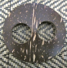 Coconut Buckle to tie Sarong 4 different shapes to choose from.